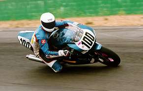 Steve on his GSX-R Superbike at Willow Springs International Raceway
