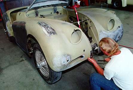 jag120-1.jpg (202908 bytes)