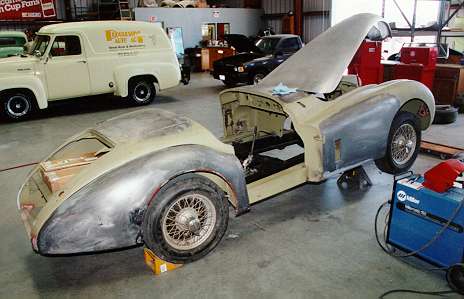 jag120-2.jpg (218007 bytes)